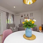 Luny Apartamento Makarska