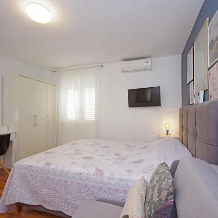 Luny Apartment Makarska