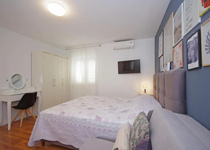 Luny Apartament Makarska