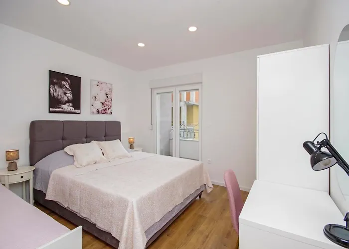 Luny Макарска